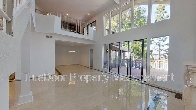 Foto del edificio - 18 Wellington Ct