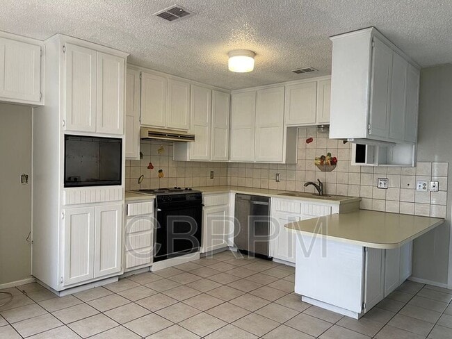 Building Photo - 5217 95th St