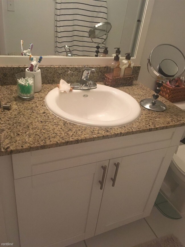 Foto del edificio - 9621 Fontainebleau Blvd