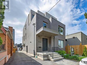 Building Photo - 909 Castlefield Ave