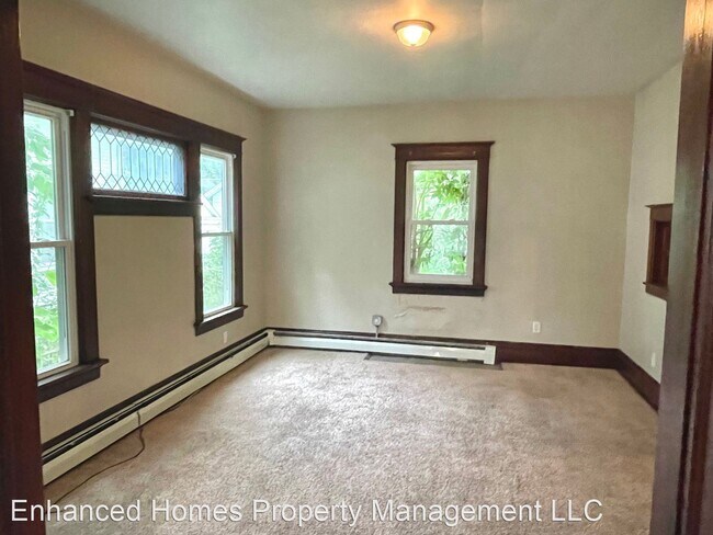 Building Photo - 3 br, 1 bath House - 1220 12th St.