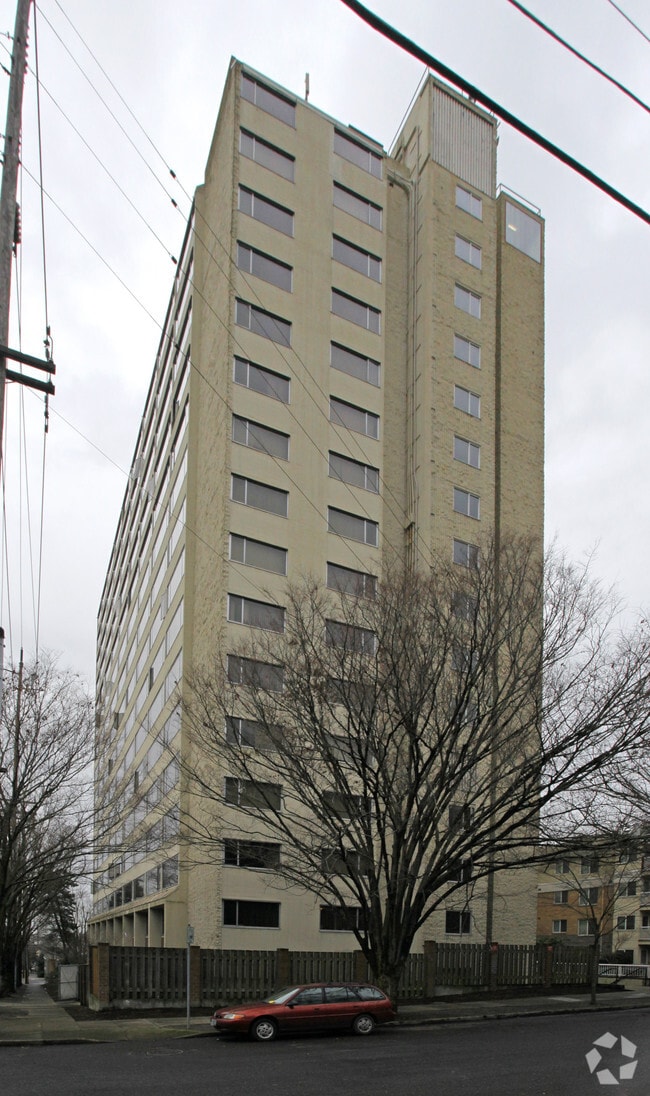 Goose Hollow Tower Apartments Portland, OR