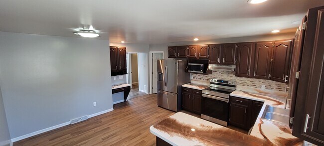 Kitchen 2 - 368 Schenck St