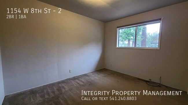 Building Photo - 1154 W 8th St