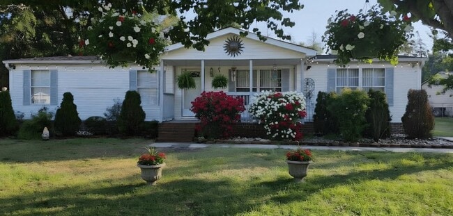 Building Photo - 3513 Sandpiper Rd
