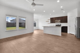 Building Photo - 20403 Tembec Dr