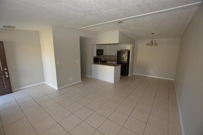 Foto del edificio - 3099 St Paul Dr