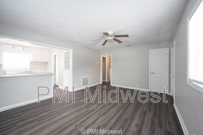 Building Photo - 5959 E 24th St