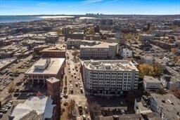 Foto del edificio - 585 Essex St