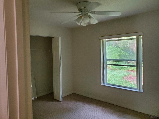 Building Photo - 61 Raintree Pl