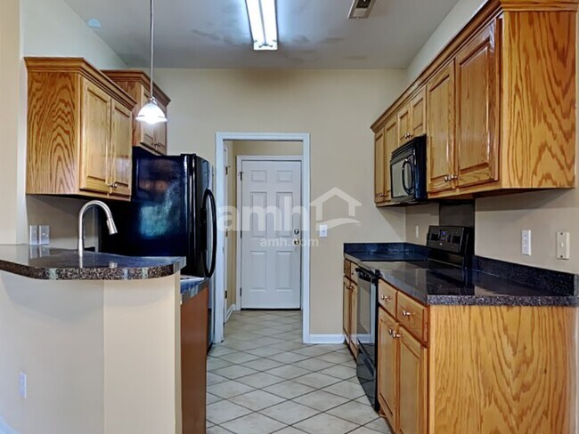 Foto del edificio - 7745 Fayetteville Rd