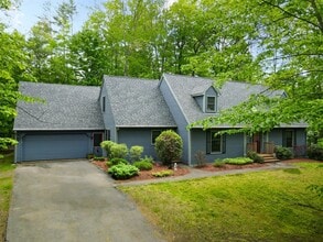 Building Photo - 39 Robertson Dr