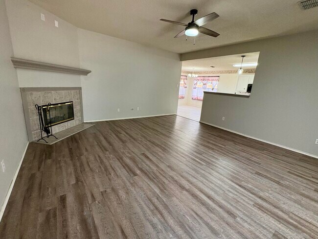 Foto del edificio - 412 Primrose Ave