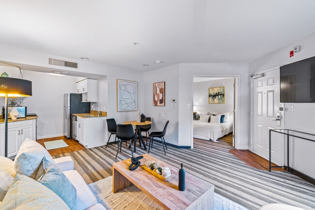 Building Photo - Bridgewater Court