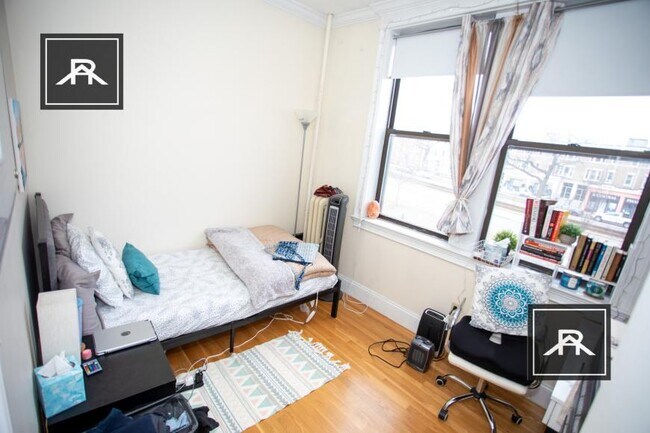 Building Photo - 3 bedroom in Allston MA 02134