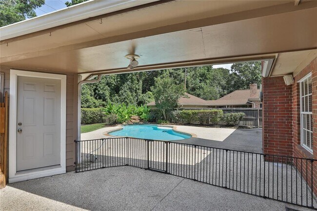 Foto del edificio - 3603 Rock Springs Dr