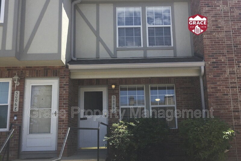 Primary Photo - 3006 W 107th Pl