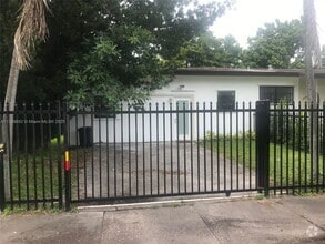 Building Photo - 4295 SW 9th Terrace