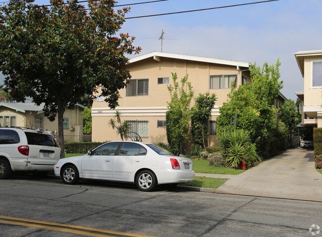 Building Photo - 1007 N Louise St