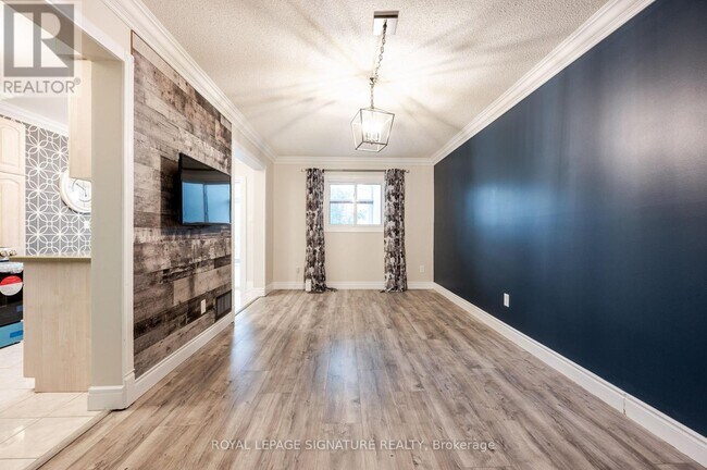 Photo du bâtiment - 3376 Nighthawk Trail