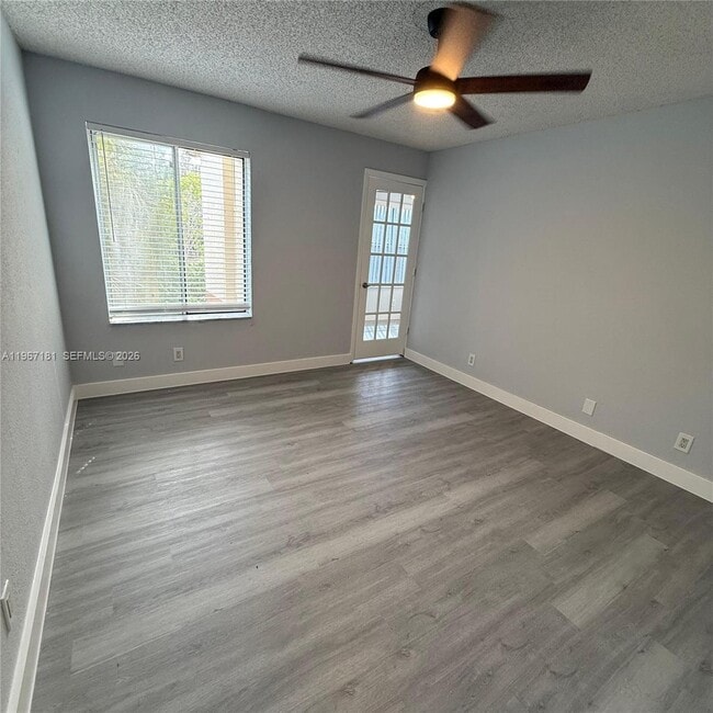 Building Photo - 3330 Pinewalk Dr N