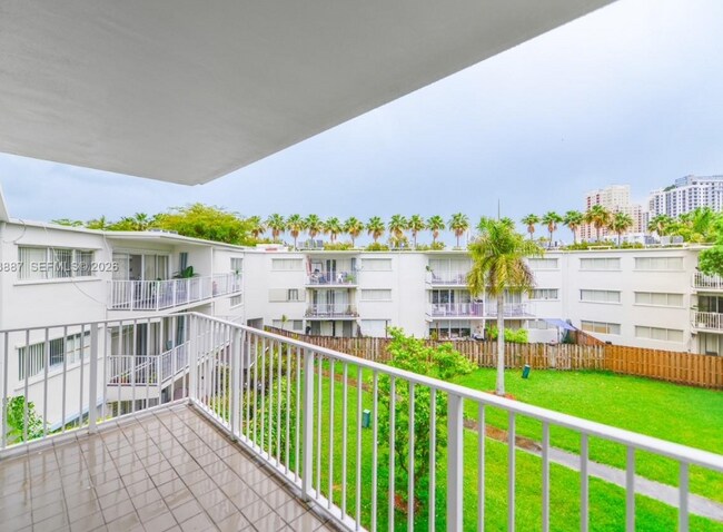 Foto del edificio - 7737 SW 88th St