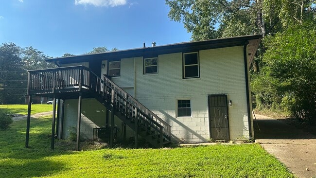 Building Photo - 2071 W Flat Shoals Ter