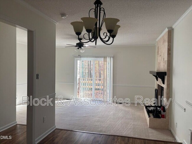 Foto del edificio - 726 Branniff Dr