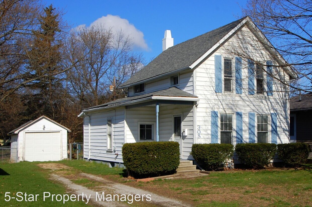 305 S Highland Ave, Elkhart, IN 46514 House Rental in Elkhart, IN