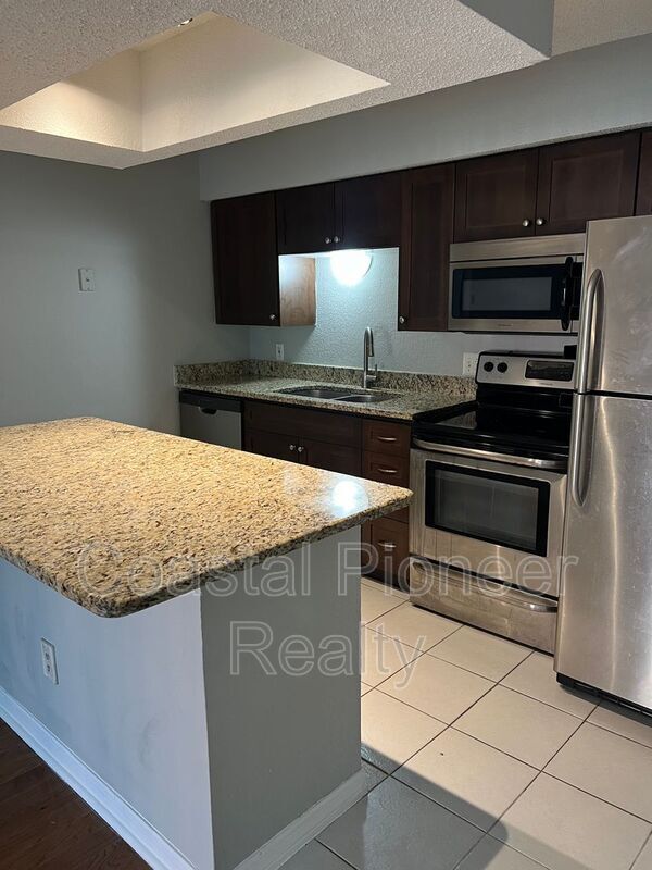 Foto del edificio - 10200 Gandy Blvd N