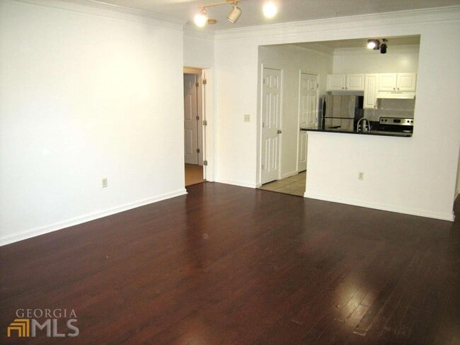 Building Photo - 2211 Westchester Ridge NE
