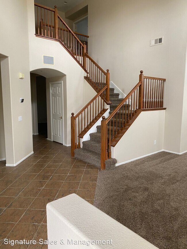 Foto del edificio - 4 br, 3 bath House - 4350 Leonard Way