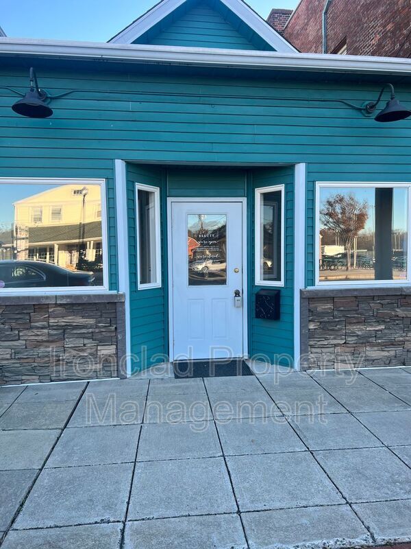 328 Main St Unit 326 Main St Floor 1, Cromwell, CT 06416 Condo for