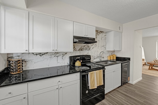 Building Photo - Emberly Apartments
