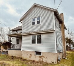 Building Photo - 3269 Cedar Ave
