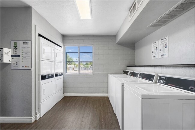 Building Photo - Radius Apartments