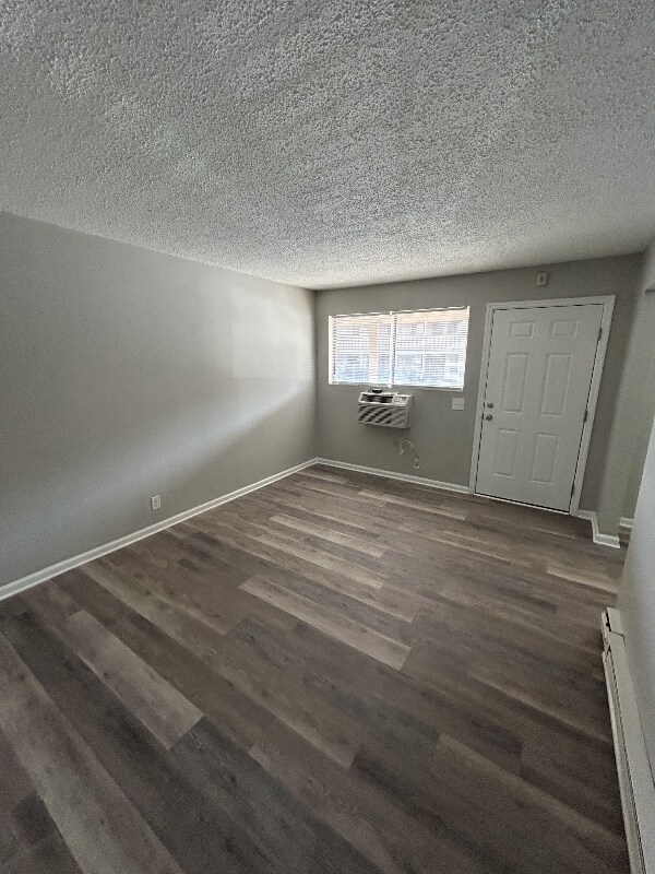 Building Photo - 276 White Bridge Pike