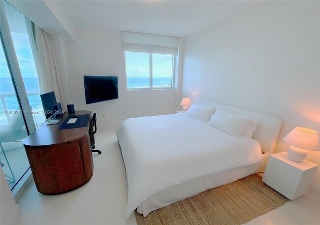 Foto del edificio - 3801 Collins Ave