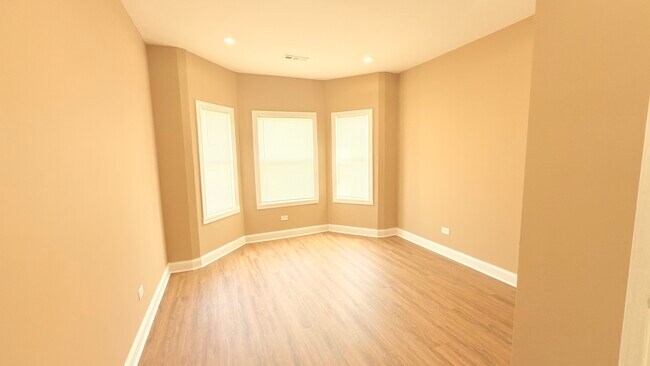 Foto del edificio - 9738 S Ave L