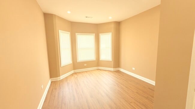 Building Photo - 9738 S Ave L