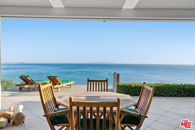 Foto del edificio - 18414 Coastline Dr