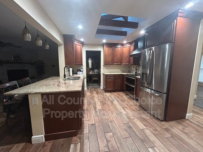 Building Photo - 8303 Monarch Cir