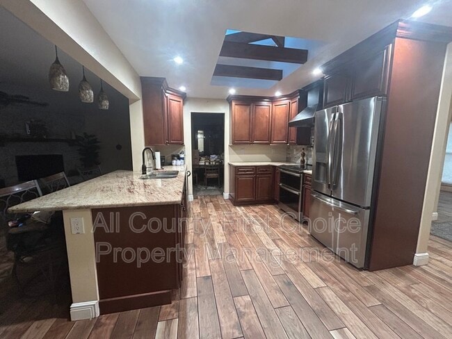 Foto del edificio - 8303 Monarch Cir