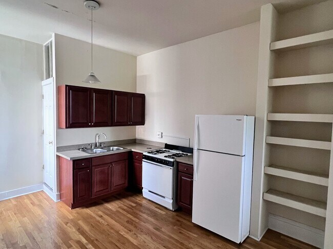 Foto del edificio - 2148 N Halsted St