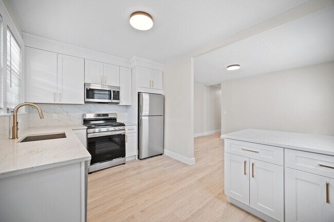 Building Photo - 54 S Kensico Ave