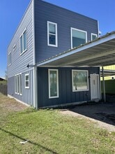 Building Photo - 160 Pope Bend S