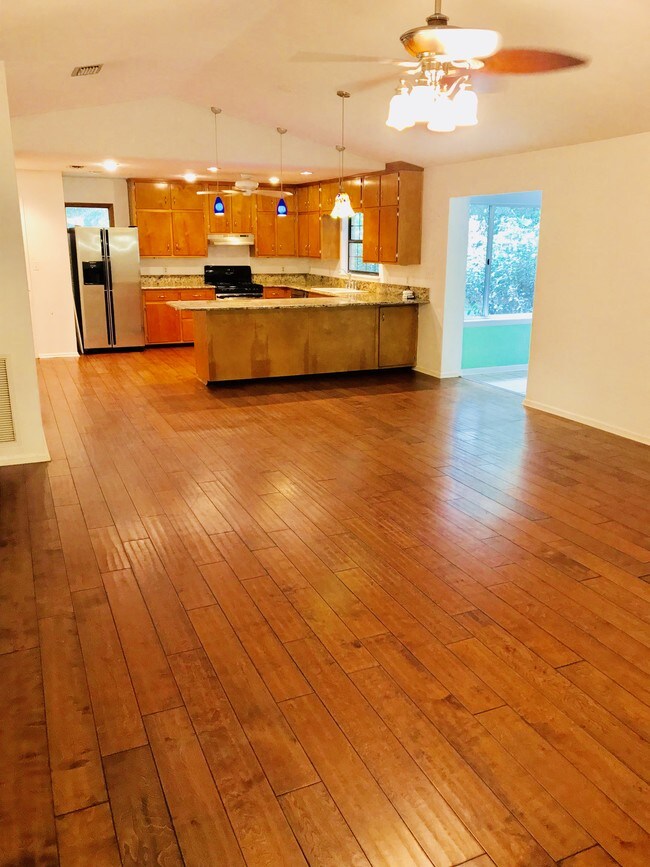 Great Room - 10608 Lake Iamonia Dr