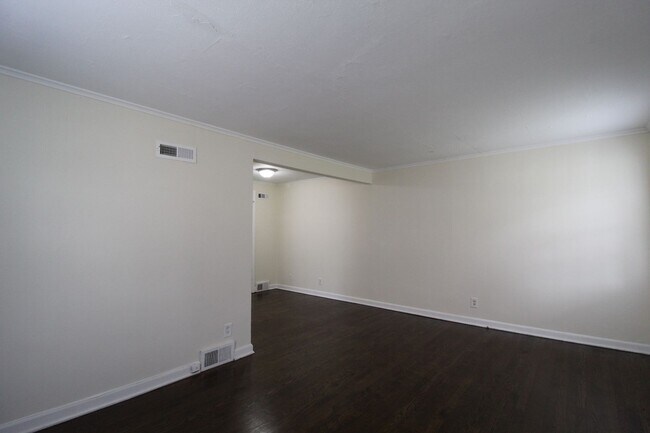 Foto del edificio - One Bedroom Duplex in North Kansas City