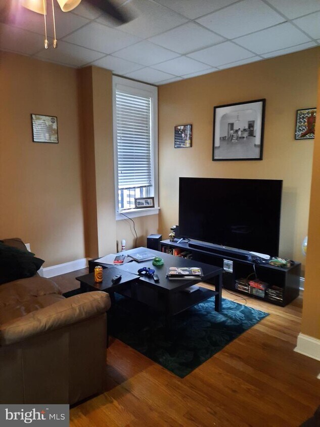 719 N Duke St Unit 4, Lancaster, PA 17602 Room for Rent in Lancaster
