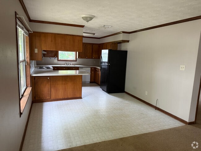Building Photo - 617 NE Stallings Dr